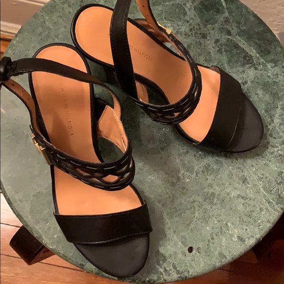 Tommy Hilfiger cutout platform strap block heels - Picture 3 of 13
